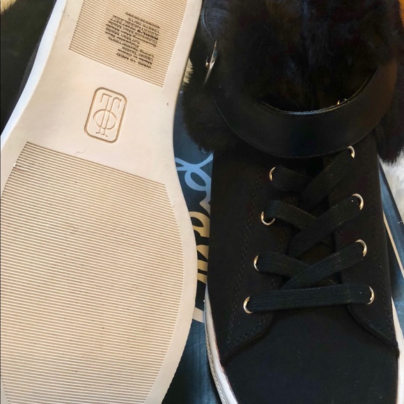 JLO sneakers. - Picture 3 of 5